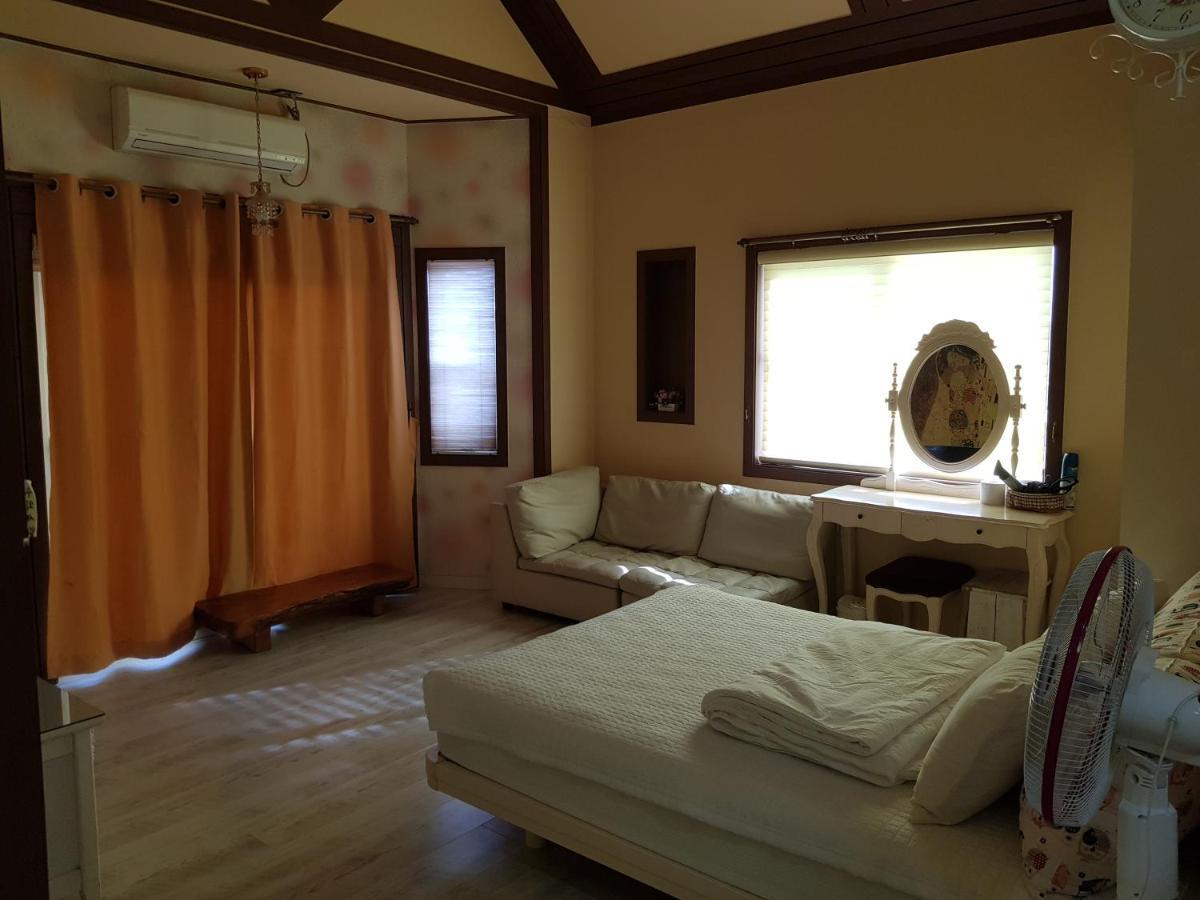 Rainbow Hill Pension Namhae Eksteriør bilde