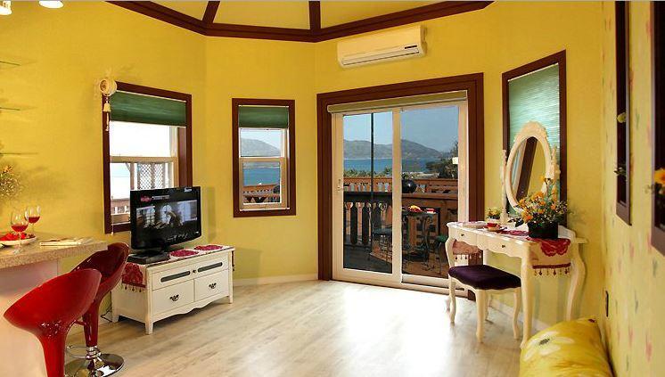Rainbow Hill Pension Namhae Eksteriør bilde